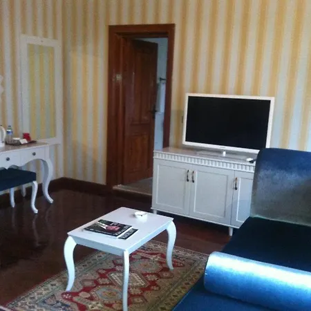 Augustus Boutique Hotel