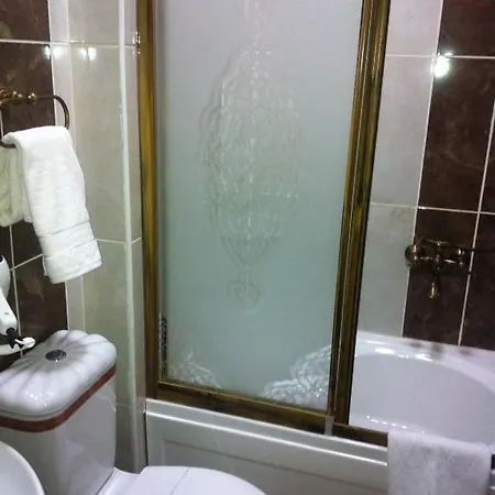 Augustus Boutique Hotel 4*